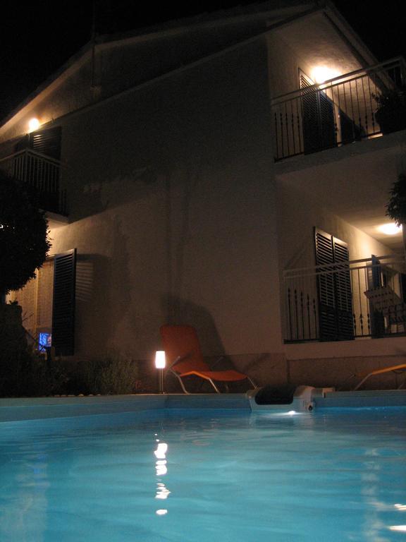 Apartments Mediterraneo Каприе Екстериор снимка