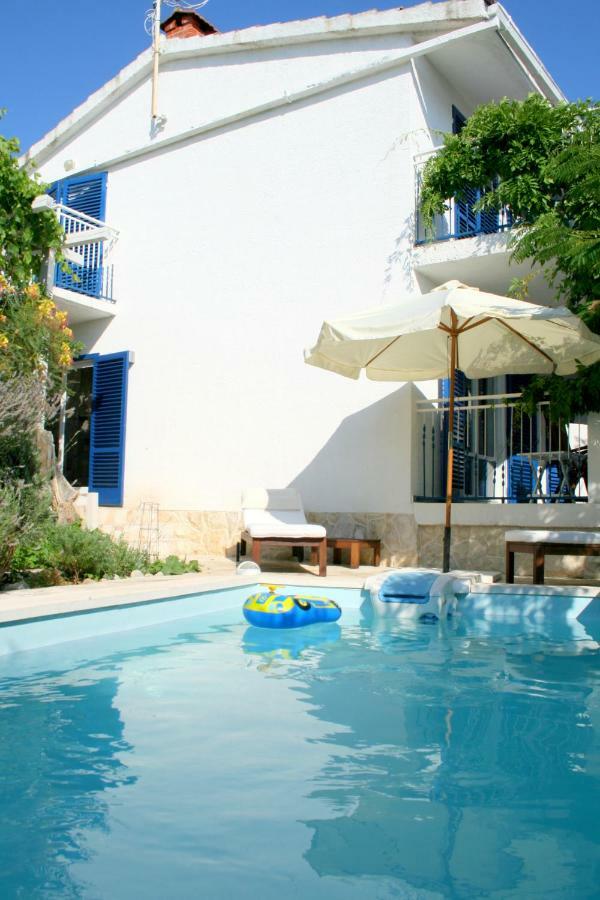 Apartments Mediterraneo Каприе Екстериор снимка